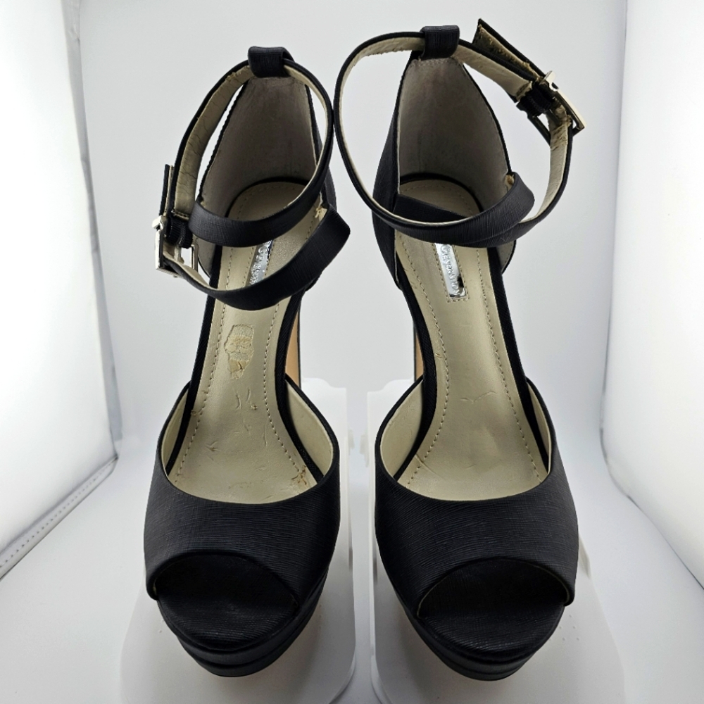 BCBG Size 8 1/2 High Heels 👠